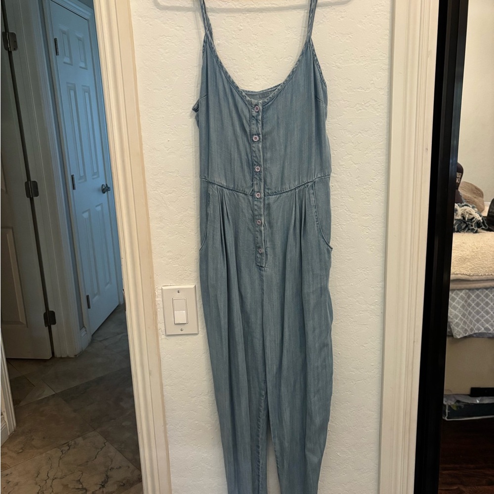 RVCA Light Blue Chambray Top